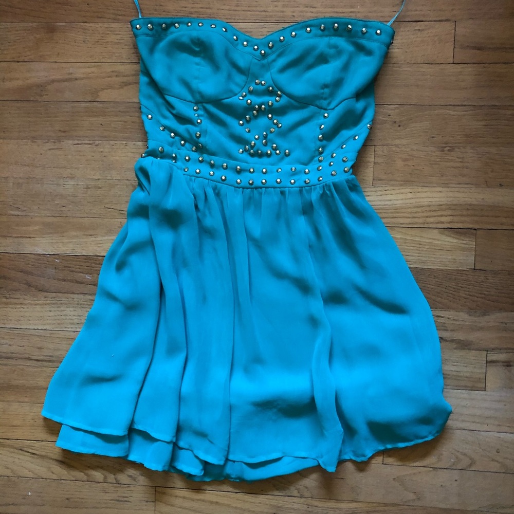 Strapless dress